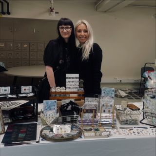 Tak ještě jednou jdu shrnout pocity vděčnosti a radosti z @papirfest.cz 🤍. Moc mě těší, že na tuhle akci chodí naprosto...